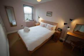 The Alma Taverns Boutique Suites Room 2 - Hopewell